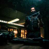 『ボーイ・キルズ・ワールド（原題）』©2023 Boy Kills World Rights, LLC All rights reserved.