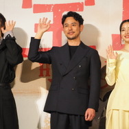窪田正孝、妻夫木聡、広瀬すず／映画『宝島』完成報告会見