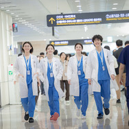 Netflixシリーズ「いつかは賢いレジデント生活」配信中