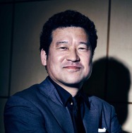 佐藤二朗／photo：EMI