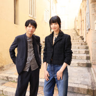 『８番出口』カンヌ到着　©2025 映画「8番出口」製作委員会