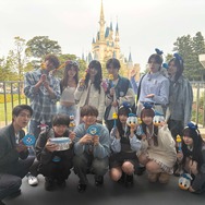 「メンバー大集合で春の大遠足！」©Disney