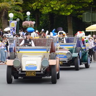 ドナルドのバースデーをパレードルートで一緒にお祝い！ 「ドナルドのバースデーグリーティング」お披露目