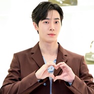 信頼の主演俳優チュ・ヨンウ、変幻自在の二刀流で夏ドラマを制す