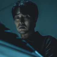 Netflix『広場』が描く壮絶な復讐と裏切り、法も理も通じない場所で交錯する裏切りと忠誠の行方