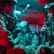 ランド・オブ・バッド 5枚目の写真・画像