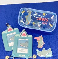 「ジュラシック・ワールド」と「ジョーズ」がサンキューマートに再襲来