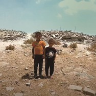 壁の外側と内側 2枚目の写真・画像