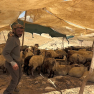 壁の外側と内側 5枚目の写真・画像