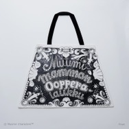 ムーミンママ オペラトート　3,960円「トーベとムーミン展～とっておきのものを探しに～」