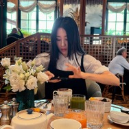 『トンイ』女優パク・ハソン、可愛さ全開で“パリで朝食を”。優雅なひとときに反響【PHOTO】