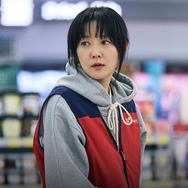 イ・ヨンエが“普通の主婦”に完璧変身。笑顔の裏に潜む運命を描く、新ドラマのスチール写真解禁