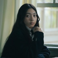 『白の花実』©2025 BITTERS END/CHIAROSCURO