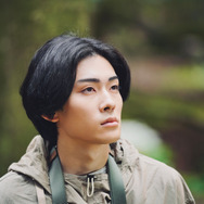 「人間標本」©2025 Amazon Content Services LLC or its Affiliates.