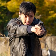 『カマキリ』で出会う新しいチャン・ドンユンの“鋭すぎる目”に心を撃ち抜かれる