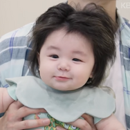 18歳年下の日本人女性と結婚した俳優シム・ヒョンタク、愛息の仕草に涙ぐむ「自立するまで必ず守る」