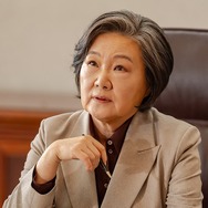 『北極星』で輝く唯一無二の存在感、キム・ヘスクが大統領役で放つ圧倒的オーラ