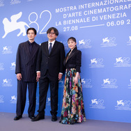 『果てしなきスカーレット』フォトコール　ⓒKAZUKO WAKAYAMA