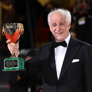 トニ・セルヴィッロ　Photo by Stephane Cardinale - Corbis/Corbis via Getty Images