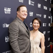 『レンタル・ファミリー』©2025 Searchlight Pictures. All Rights Reserved.