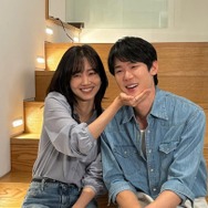 『賢い医師生活』ファン注目！待ちに待った“冬庭カップル”のデート風写真公開！【PHOTO】