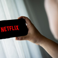 NETFLIX(Photo Illustration by Mateusz Slodkowski/SOPA Images/LightRocket via Getty Images）