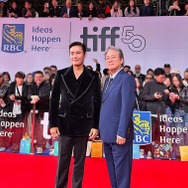 イ・ビョンホン、トロント国際映画祭で“韓国俳優初”の特別功労賞を受賞！「この映画は必ず観るべき」