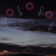 約1,500機のドローンが夜空に描くディズニーの夢の世界！第4回水都くらわんか花火大会で追加開催決定As to Disney artwork, logos and properties： (C) Disney
