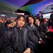 釜山国際映画祭レッドカーペット『愚か者の身分』©2025 映画「愚か者の身分」製作委員会