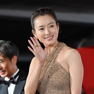 『トンイ』女優ハン・ヒョジュ、華やかなドレス姿で登場！“審査委員”としての品格を放つ【PHOTO】