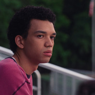 『テレビの中に入りたい』© 2023 PINK OPAQUE RIGHTS LLC. ALL RIGHTS RESERVED.