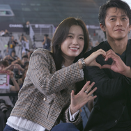 Netflixシリーズ「匿名の恋人たち」10月16日より世界独占配信　アウトドアグリーティング