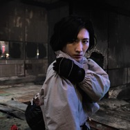 『By 6 am　夜が明ける前に』©2025 aexinc.