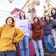 東京ディズニーシー「ファンタジースプリングス」の世界観あふれる新グッズが登場！みんなで着られるパーカーやマフラーも