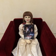 一日店長「呪いの人形・アナベル」展示