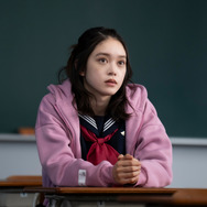 ©️2024 映画「遺書、公開。」製作委員会　©️陽東太郎／SQUARE ENIX