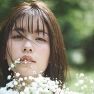 小芝風花カレンダー2026「Flower」（2025年12月12日発売）(C)マガジンハウス