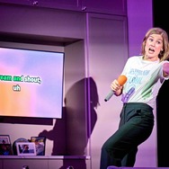 ナショナル・シアター・ライブ2025-2026「インター・エイリア」 4枚目の写真・画像