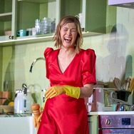 ナショナル・シアター・ライブ2025-2026「インター・エイリア」 10枚目の写真・画像