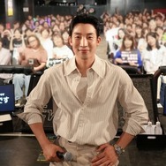 イ・サンイが “全席完売” 日本ファンミーティングで魅力を発揮！「誇りに思える俳優に…」