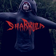 『シャーキュラ：独逸』© 2016 Ghostshit Productions