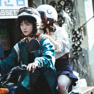 「捏造された都市」(C)2025 Disney and its related entities