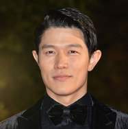 鈴木亮平 Photo by Jun Sato/WireImage