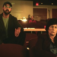 『喝采』©2024 Crazy Legs Features LLC