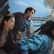 『超時空英雄伝エイリアノイド』　© CAPER FILM. ALL RIGHTS RESERVED