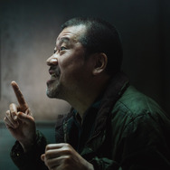 スズキタゴサク『爆弾』(C)呉勝浩／講談社 (C)2025映画『爆弾』製作委員会