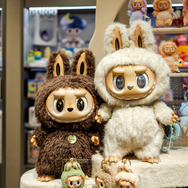 ラブブ Photo by Costfoto/NurPhoto via Getty Images