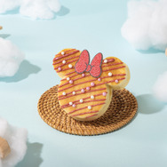 ピンクチョコブリオッシュ　　税込890円「ミッキー＆フレンズ」OH MY CAFE MINI©Disney