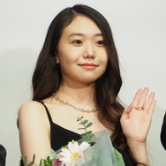 咲耶『星と月は天の穴』完成披露上映会