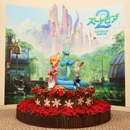 上戸彩がサプライズでパレードルートに登場！スペシャルグリーティング、『ズートピア2』公開初日に開催